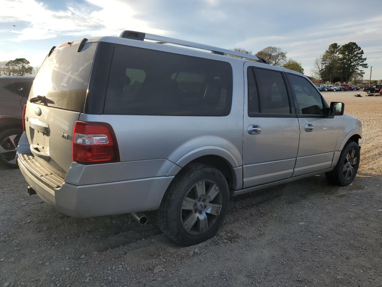 2010 Ford Expedition - Image 3