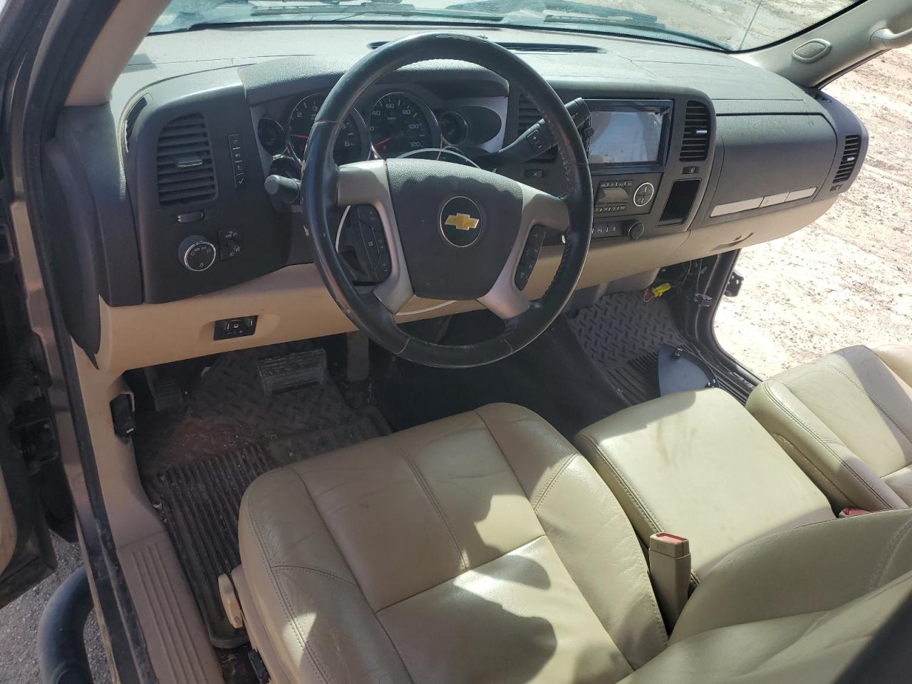 2011 Chevrolet Silverado - Image 8