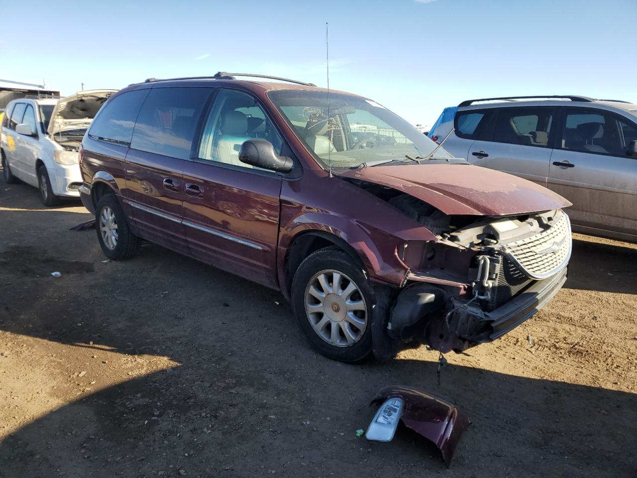 2001 Chrysler Town & Country - Image 4