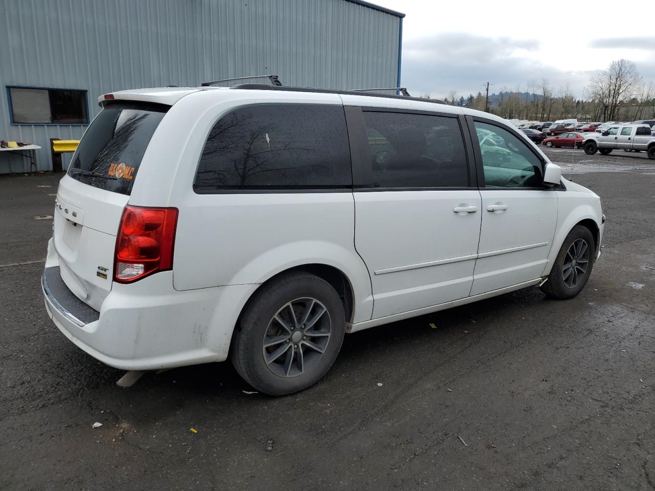 2017 Dodge Caravan - Image 3