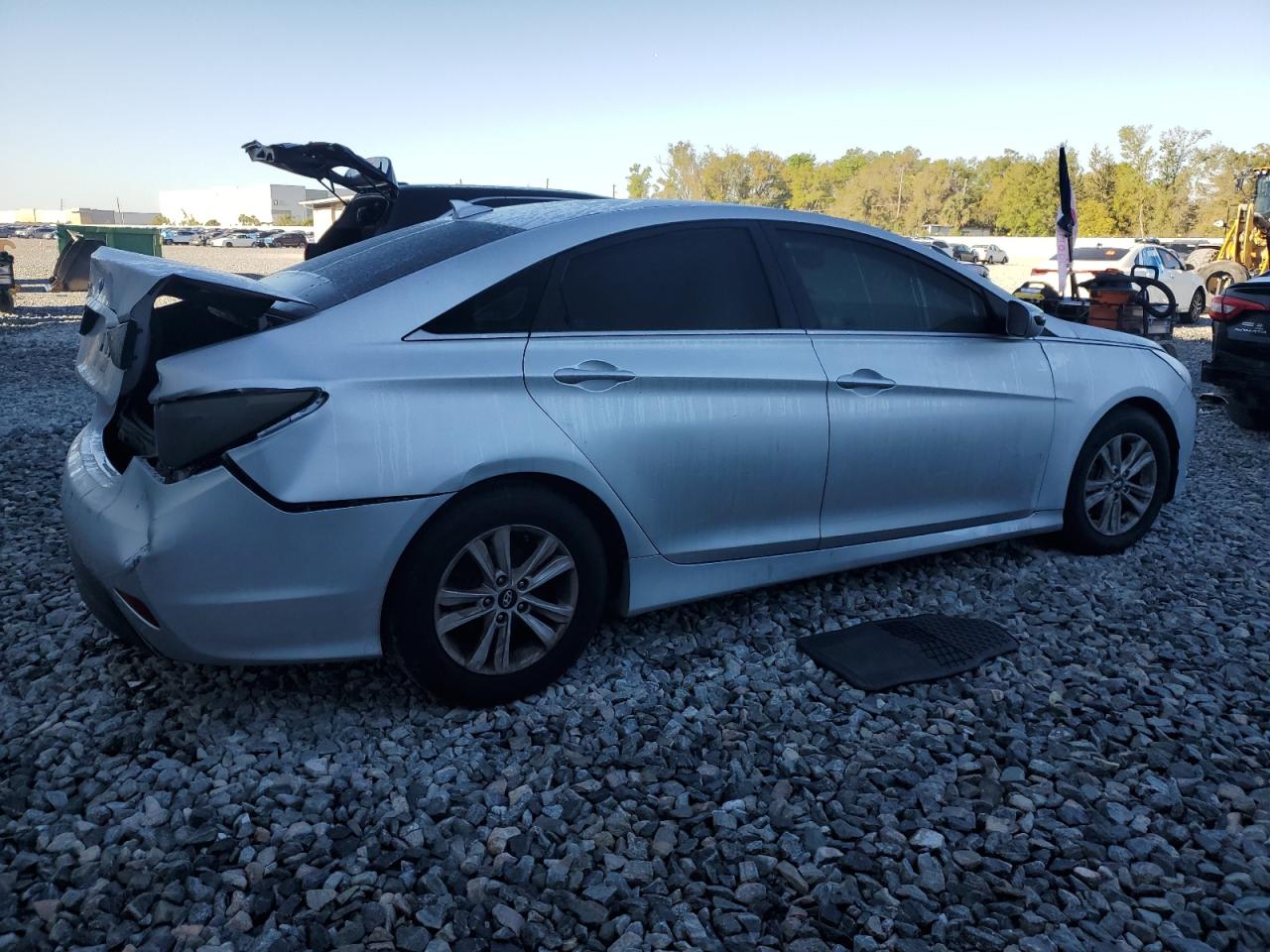2014 Hyundai Sonata - Image 3