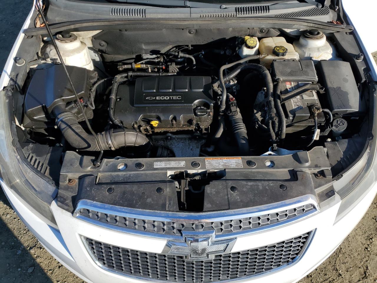 2014 Chevrolet Cruze - Image 11