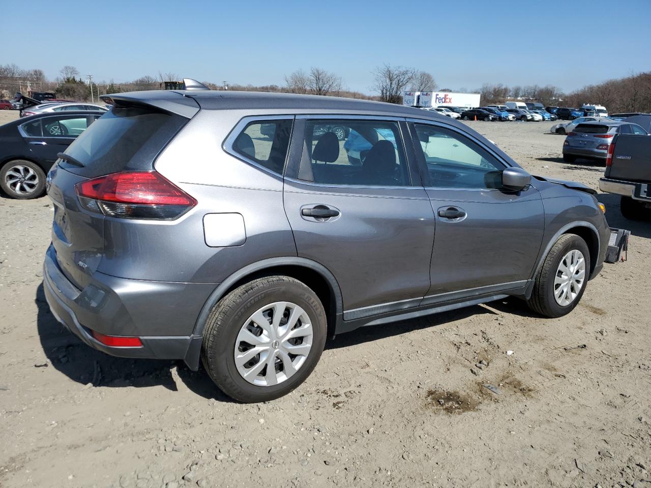 KNMAT2MV2JP574170 NISSAN ROGUE 2018