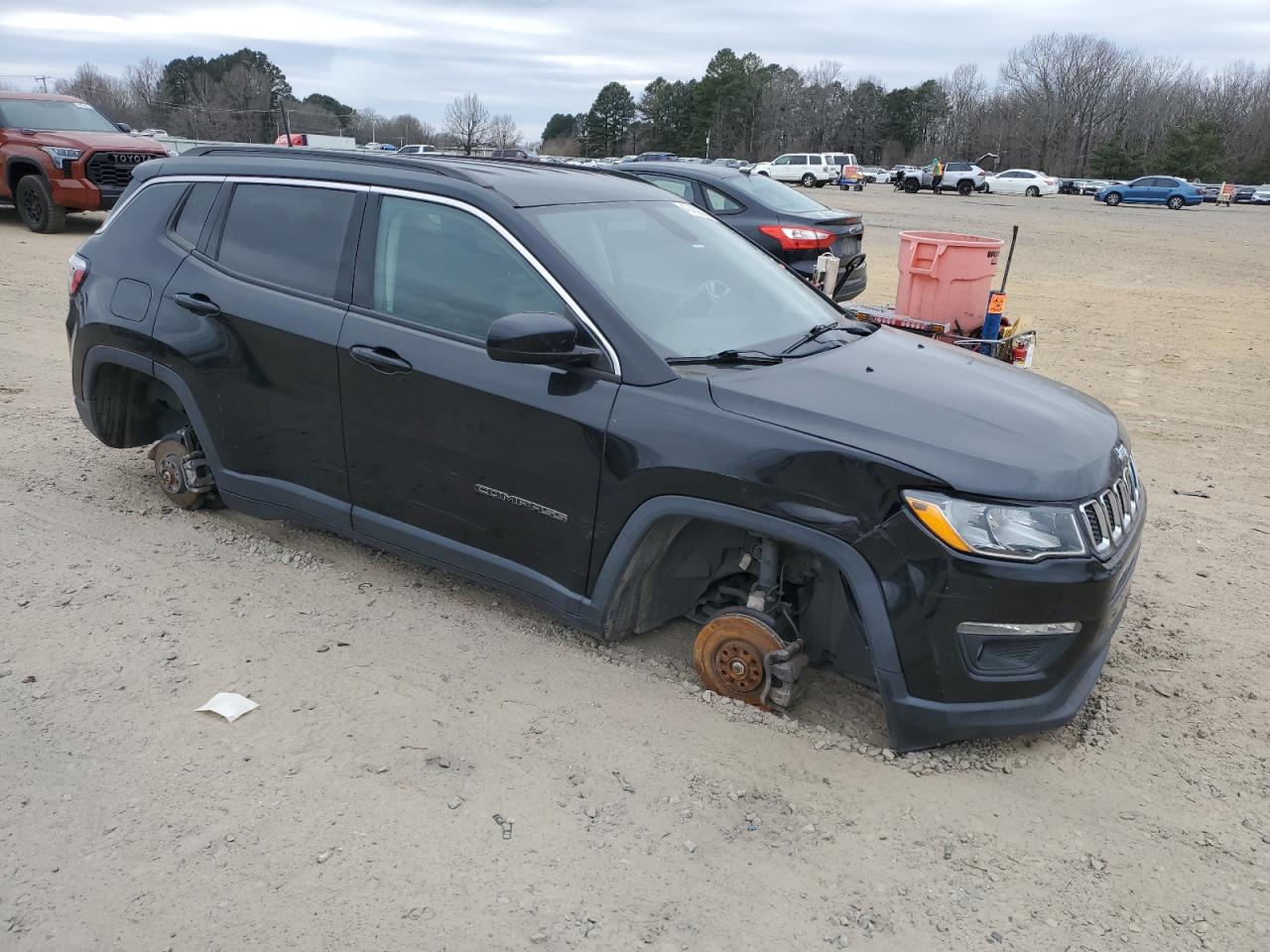 2018 Jeep Compass - Image 4