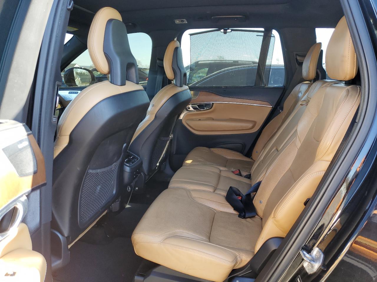 2016 Volvo XC90 - Image 11