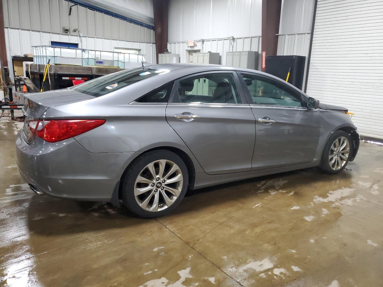 2013 Hyundai Sonata - Image 3