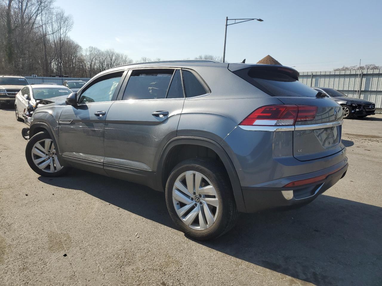 2020 Volkswagen Atlas - Image 2