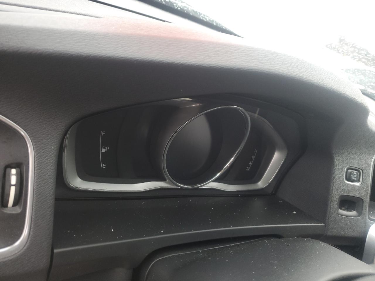 2017 Volvo S60 - Image 9