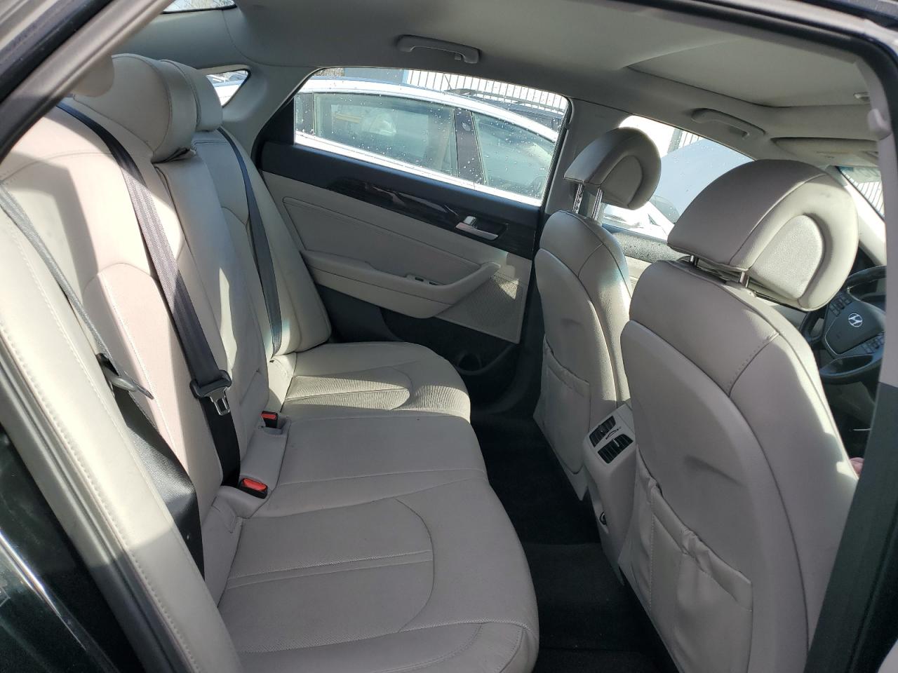 2016 Hyundai Sonata - Image 10