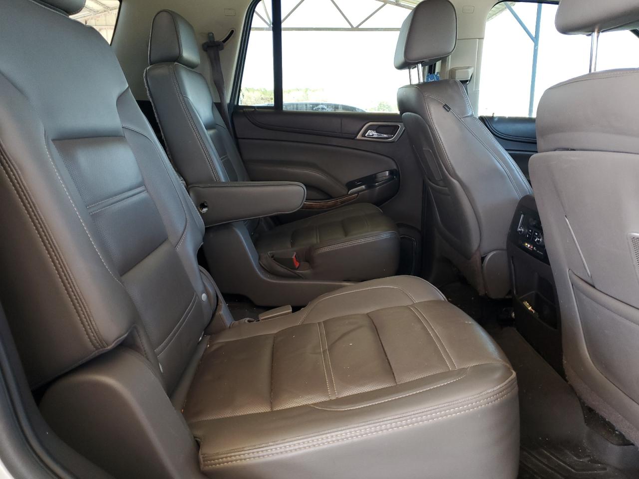 2015 GMC Yukon - Image 11