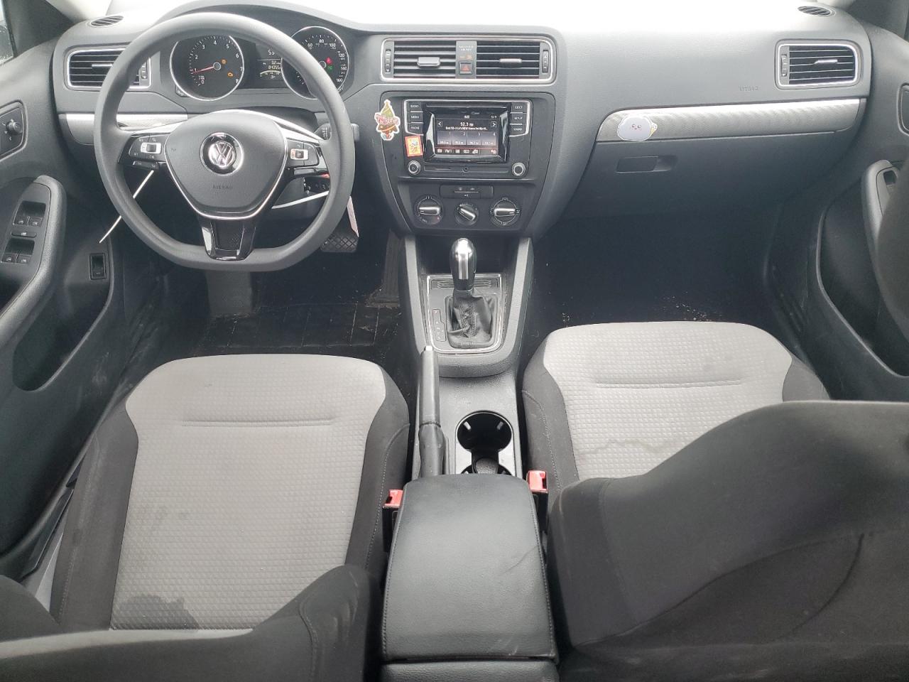 2017 Volkswagen Jetta - Image 8