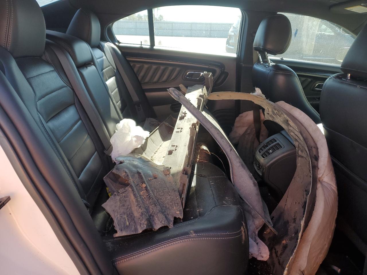 2015 Ford Taurus Sho VIN: 1FAHP2KT4FG158882 Lot: 50691495