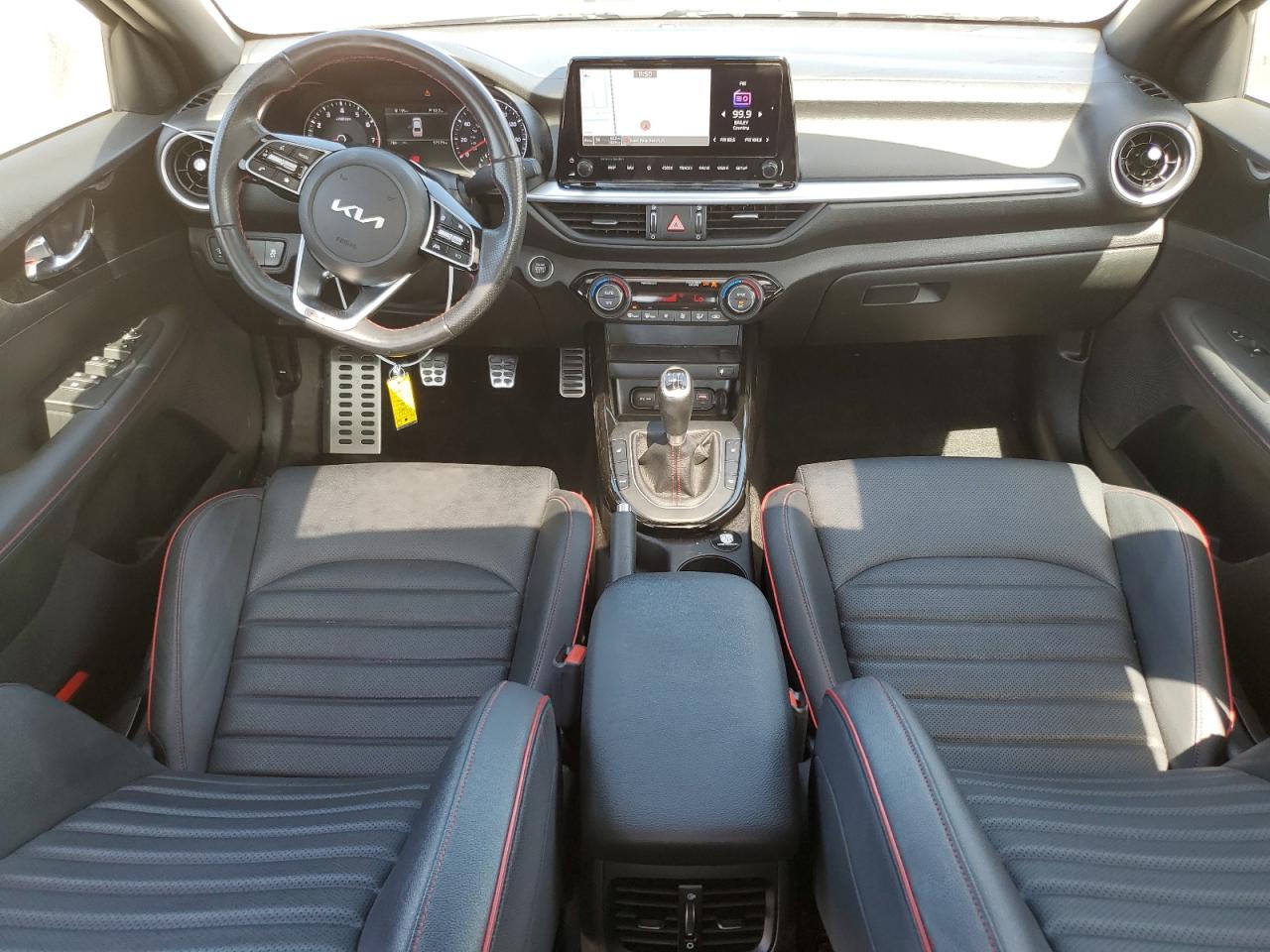 2022 Kia Forte - Image 8