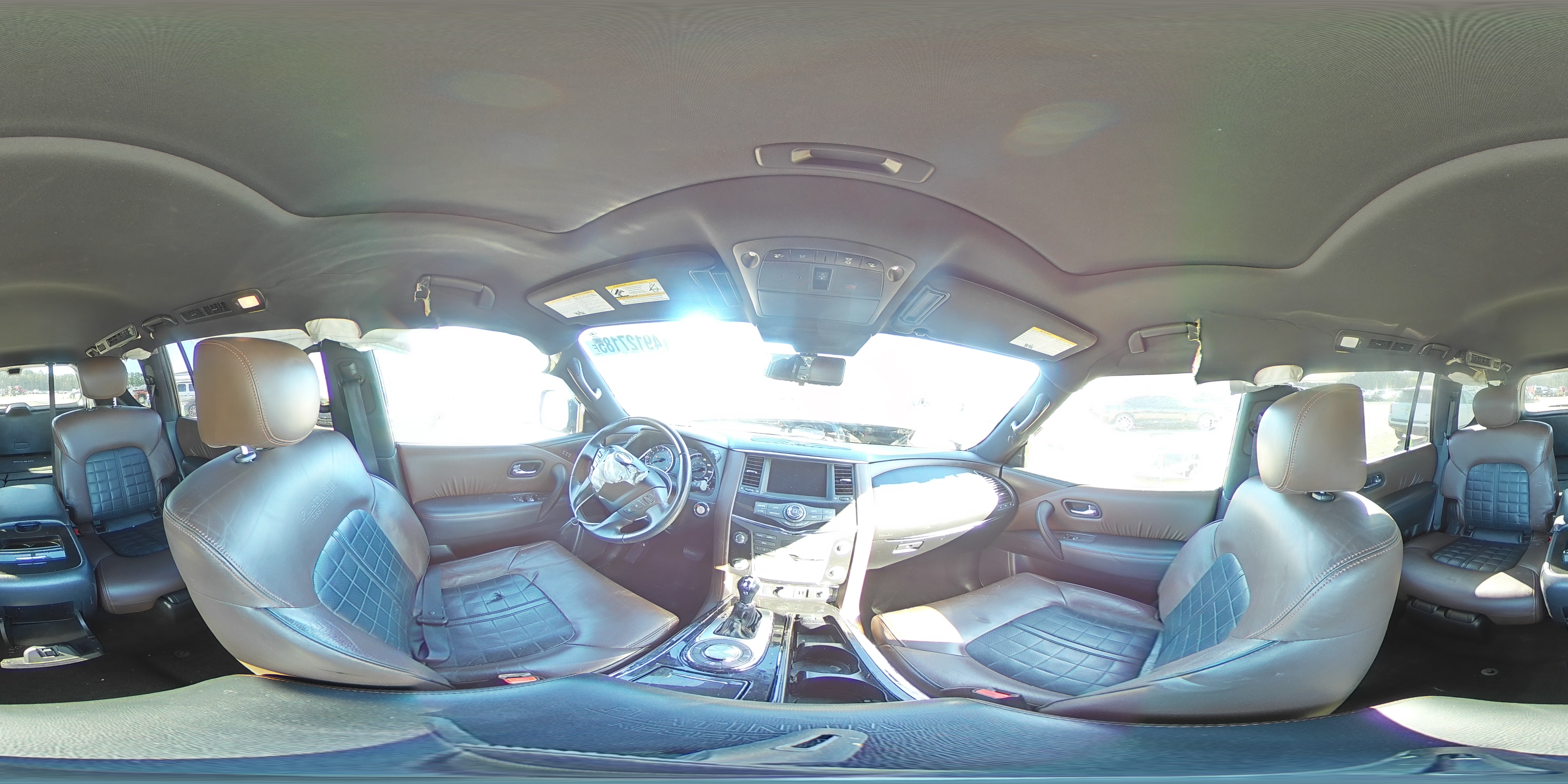 2019 Nissan Armada - Image 14