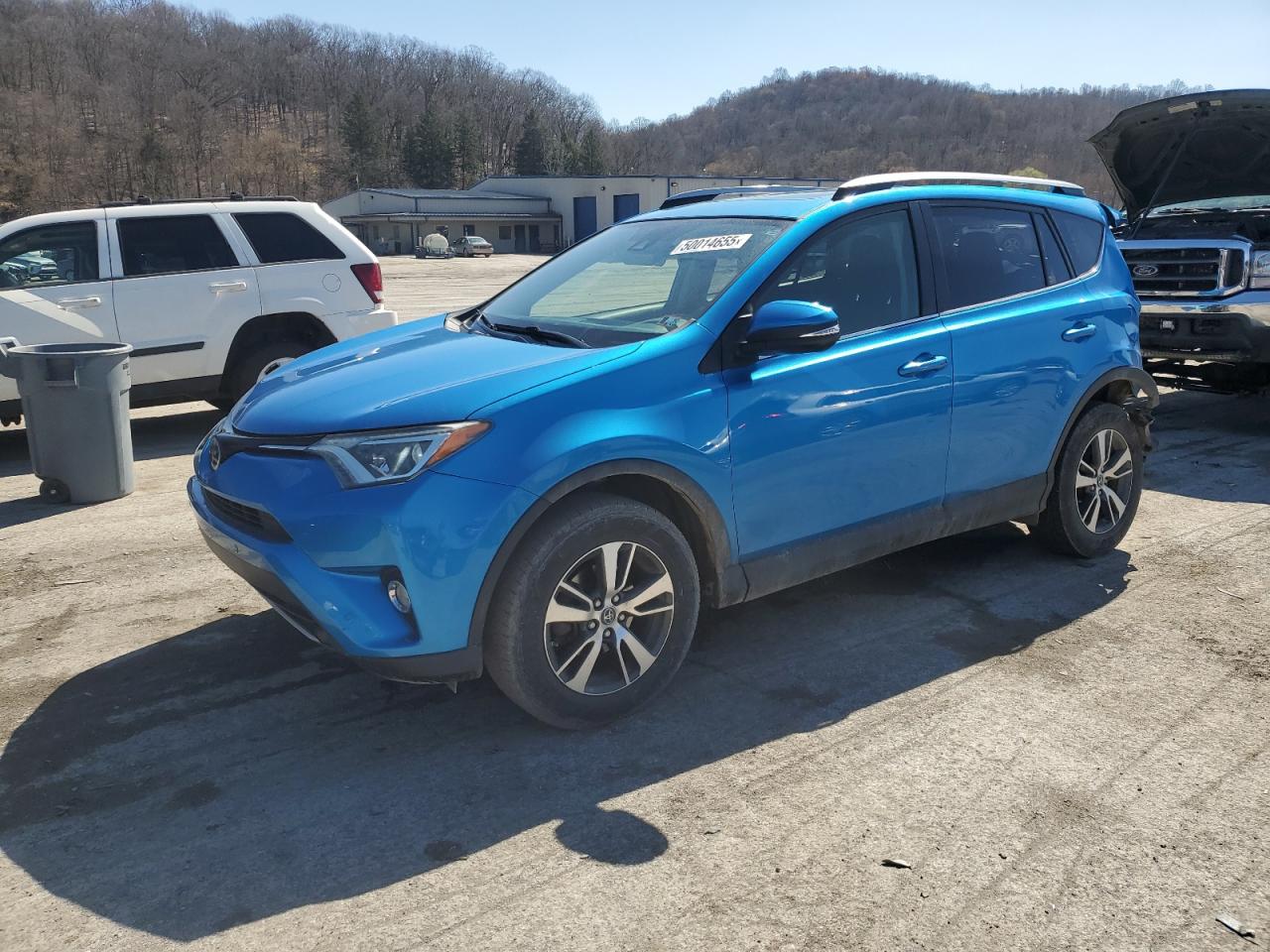 JTMRFREV1HD220556 TOYOTA RAV4 2017