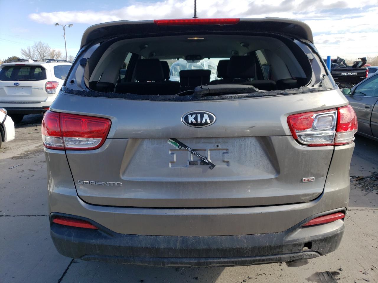 2016 Kia Sorento - Image 6