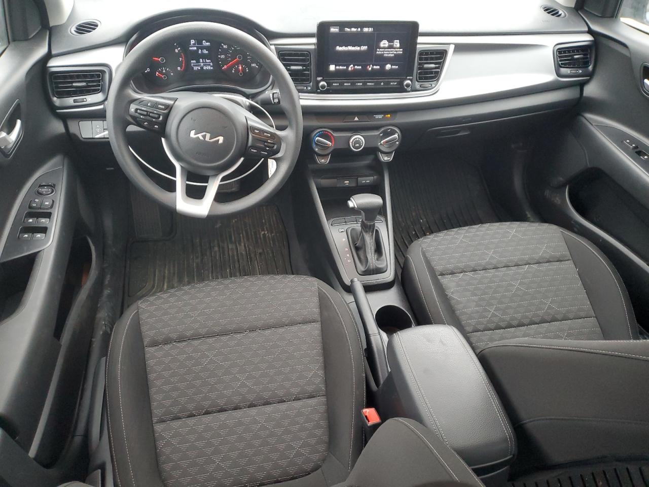 2022 Kia Rio - Image 8