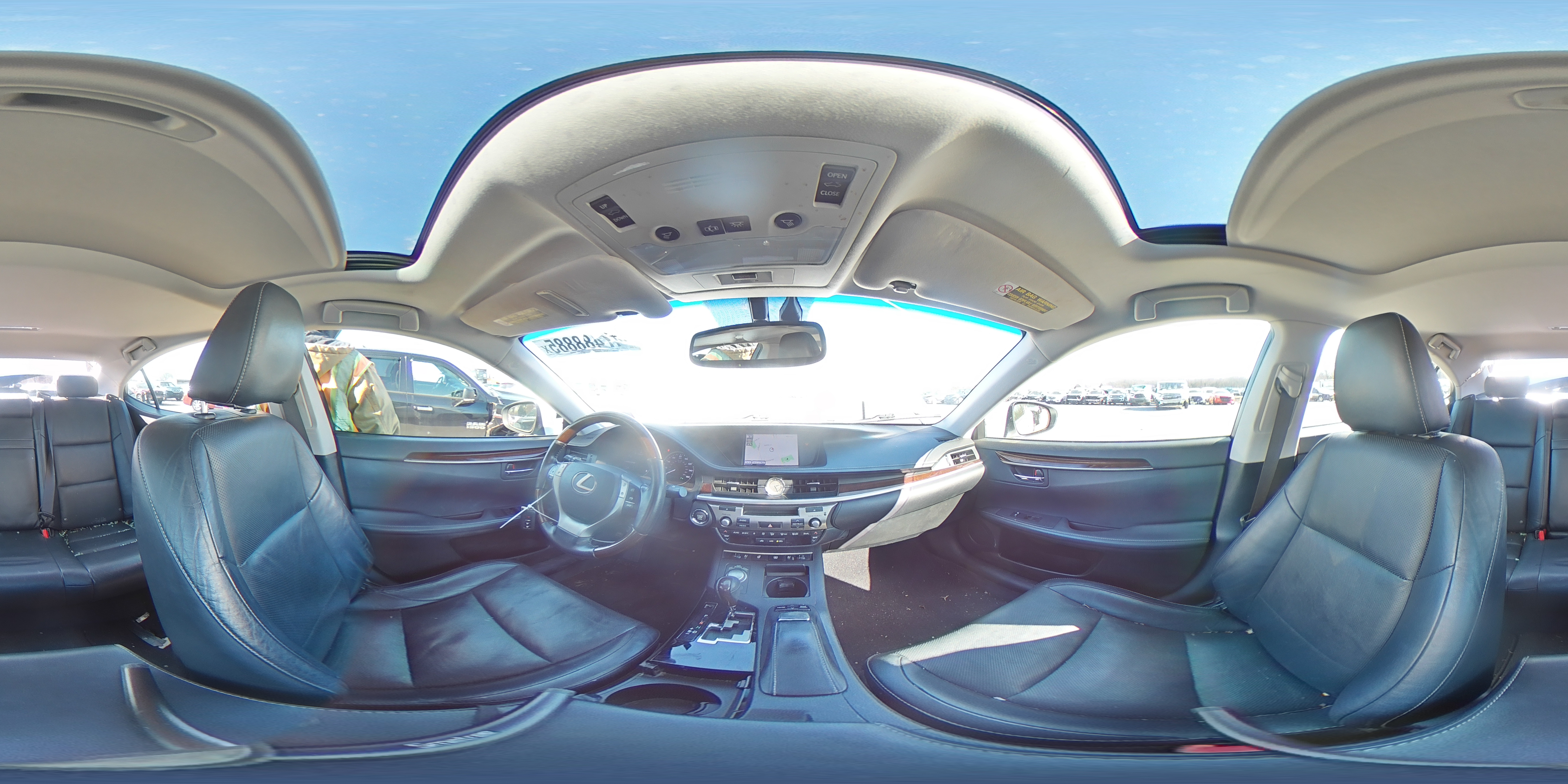 2013 Lexus ES - Image 13