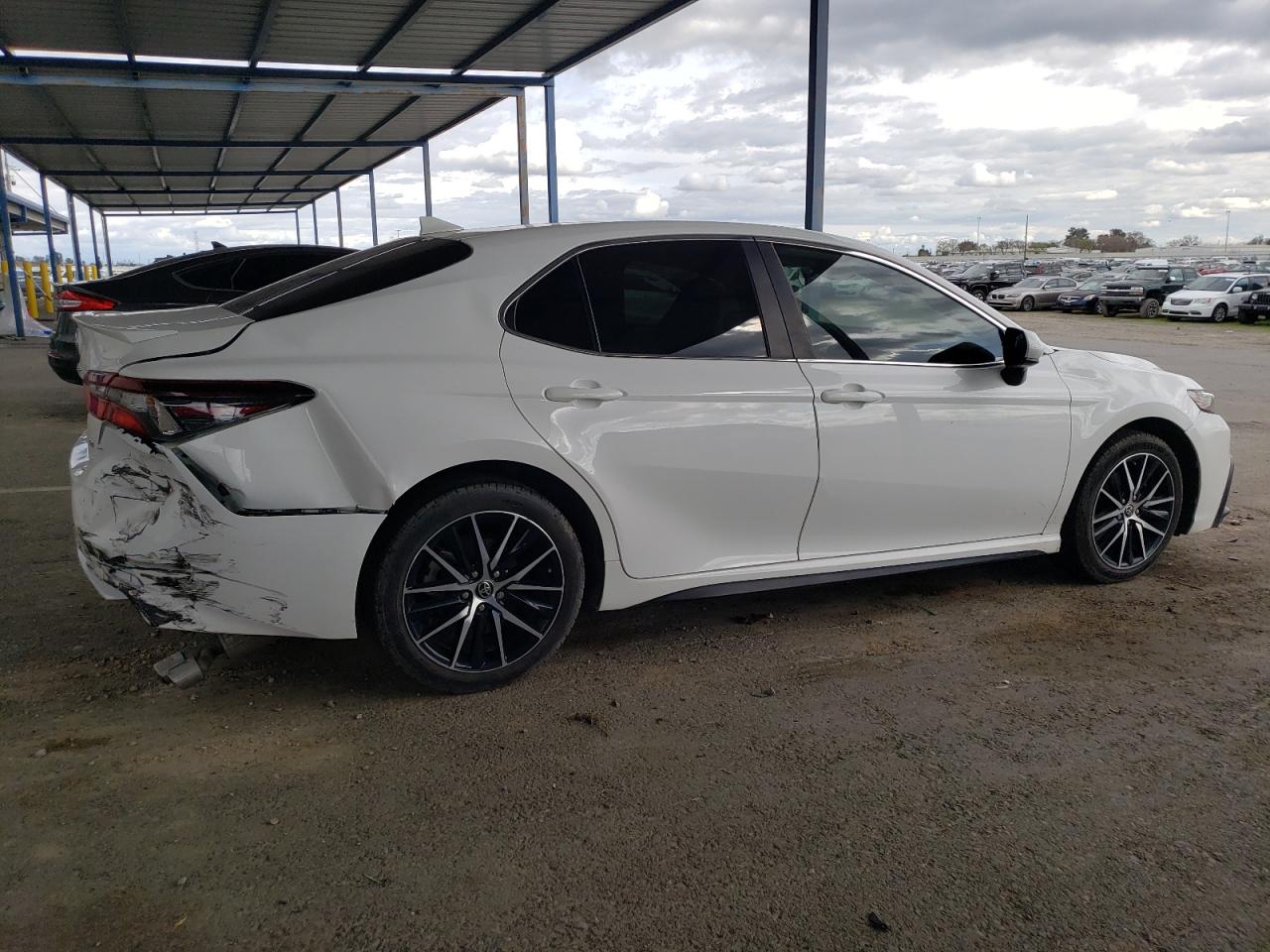 4T1G11AK5MU613971 TOYOTA CAMRY 2021