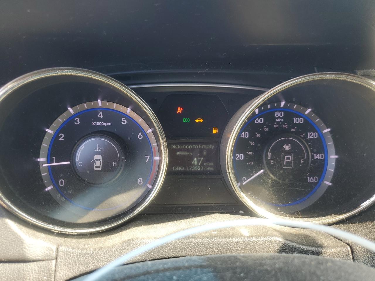 2011 Hyundai Sonata - Image 9
