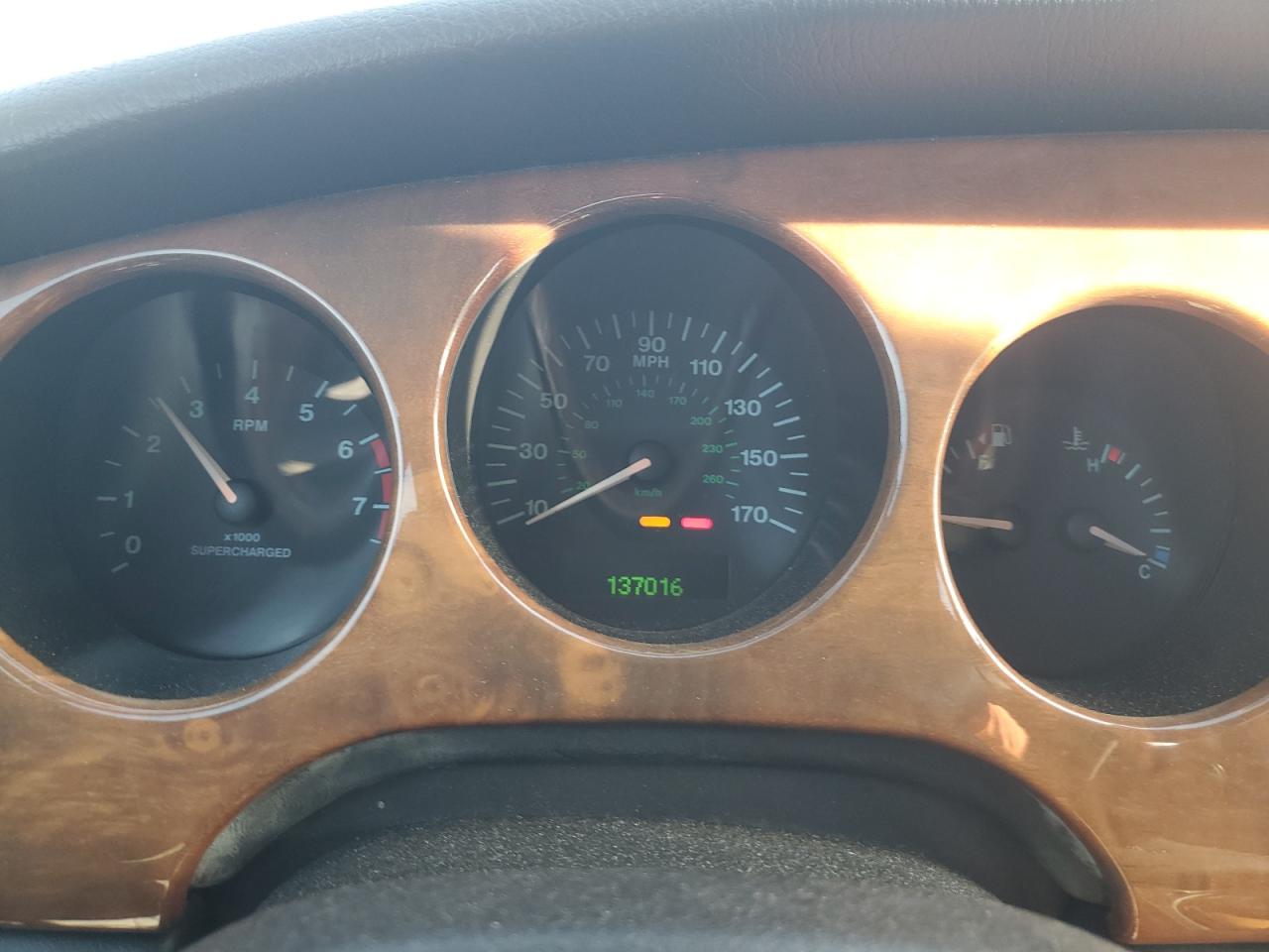 2000 Jaguar XKR - Image 9