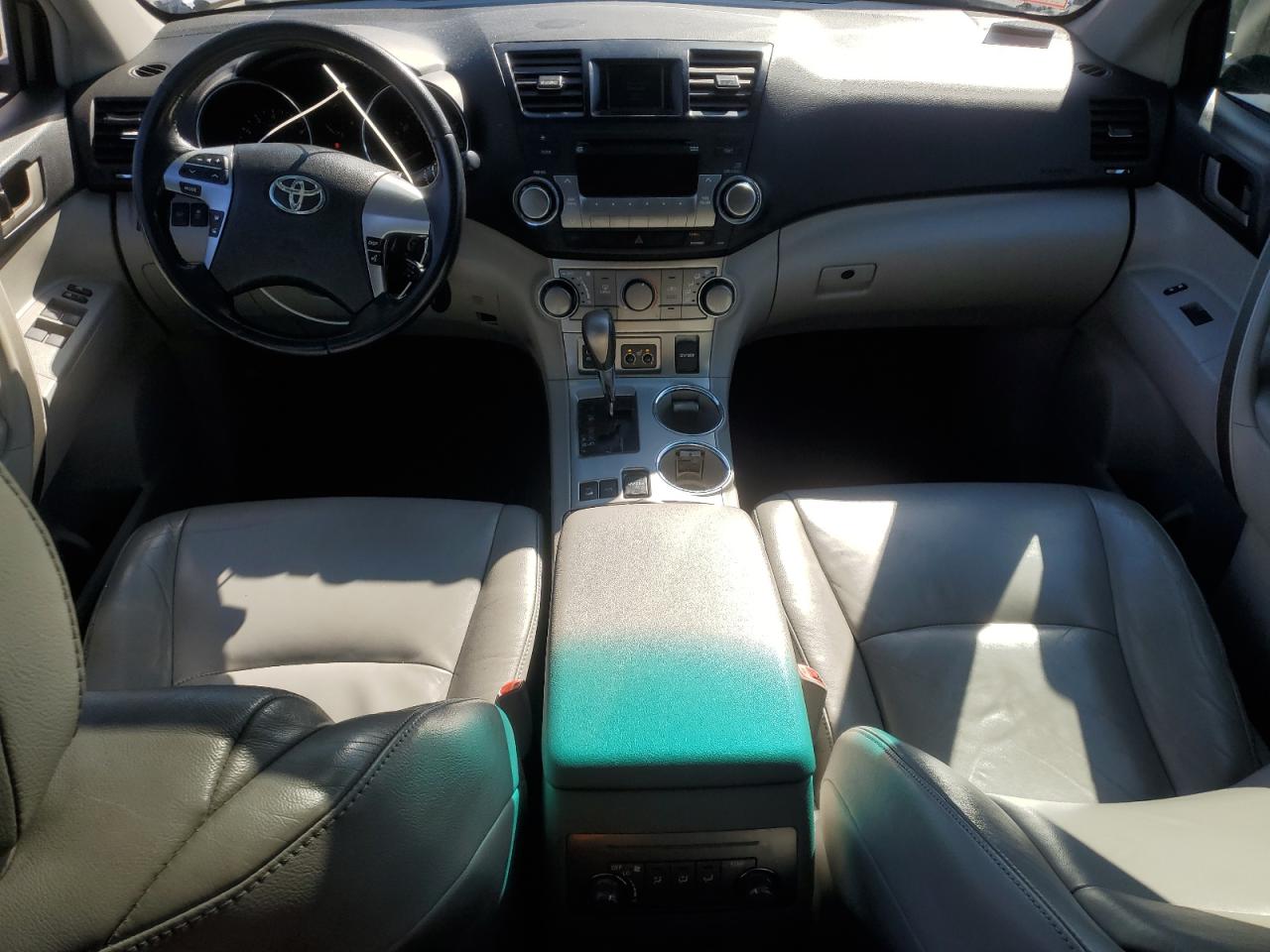 2011 Toyota Highlander - Image 8