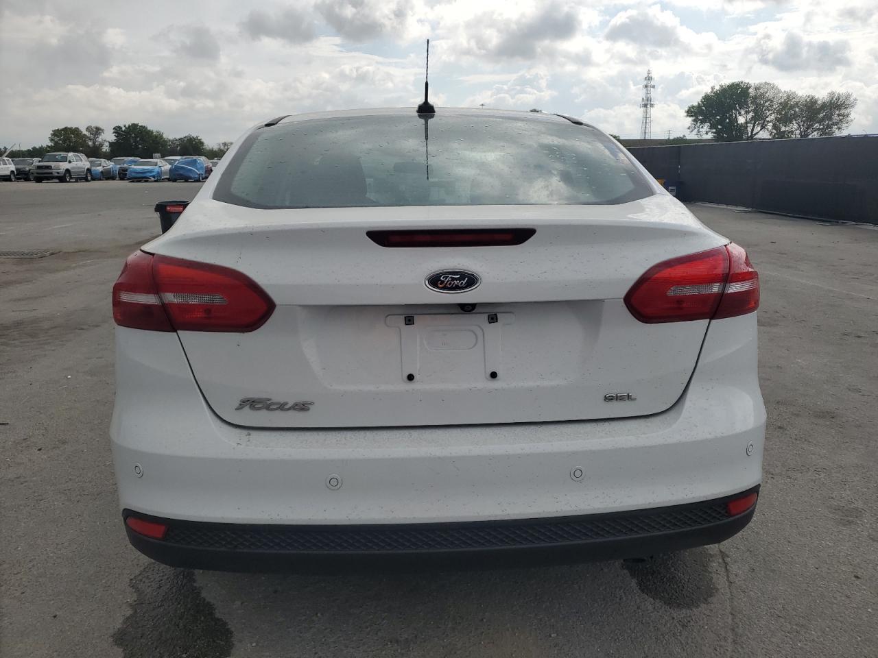1FADP3H27HL252171 FORD FOCUS 2017