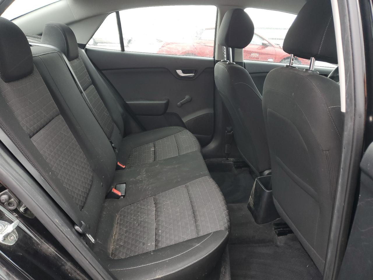 2018 Kia Rio - Image 10