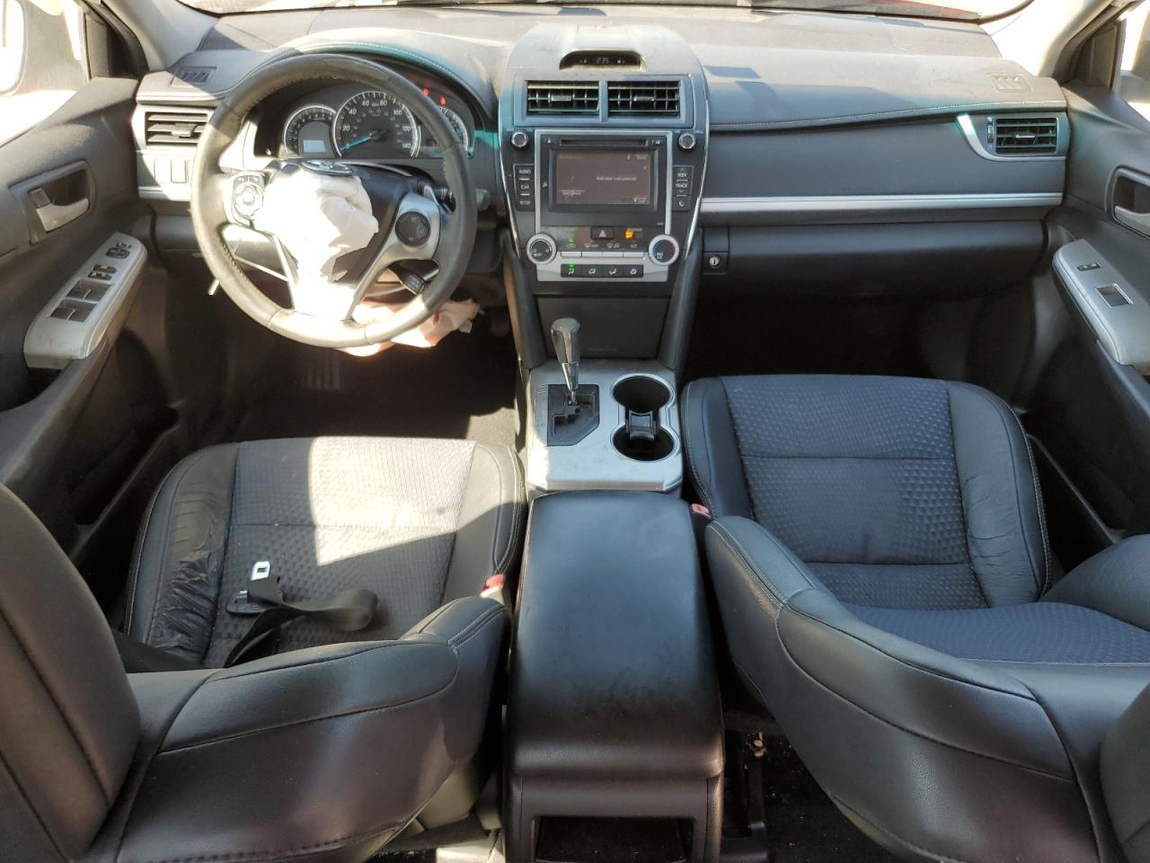 2014 Toyota Camry - Image 8