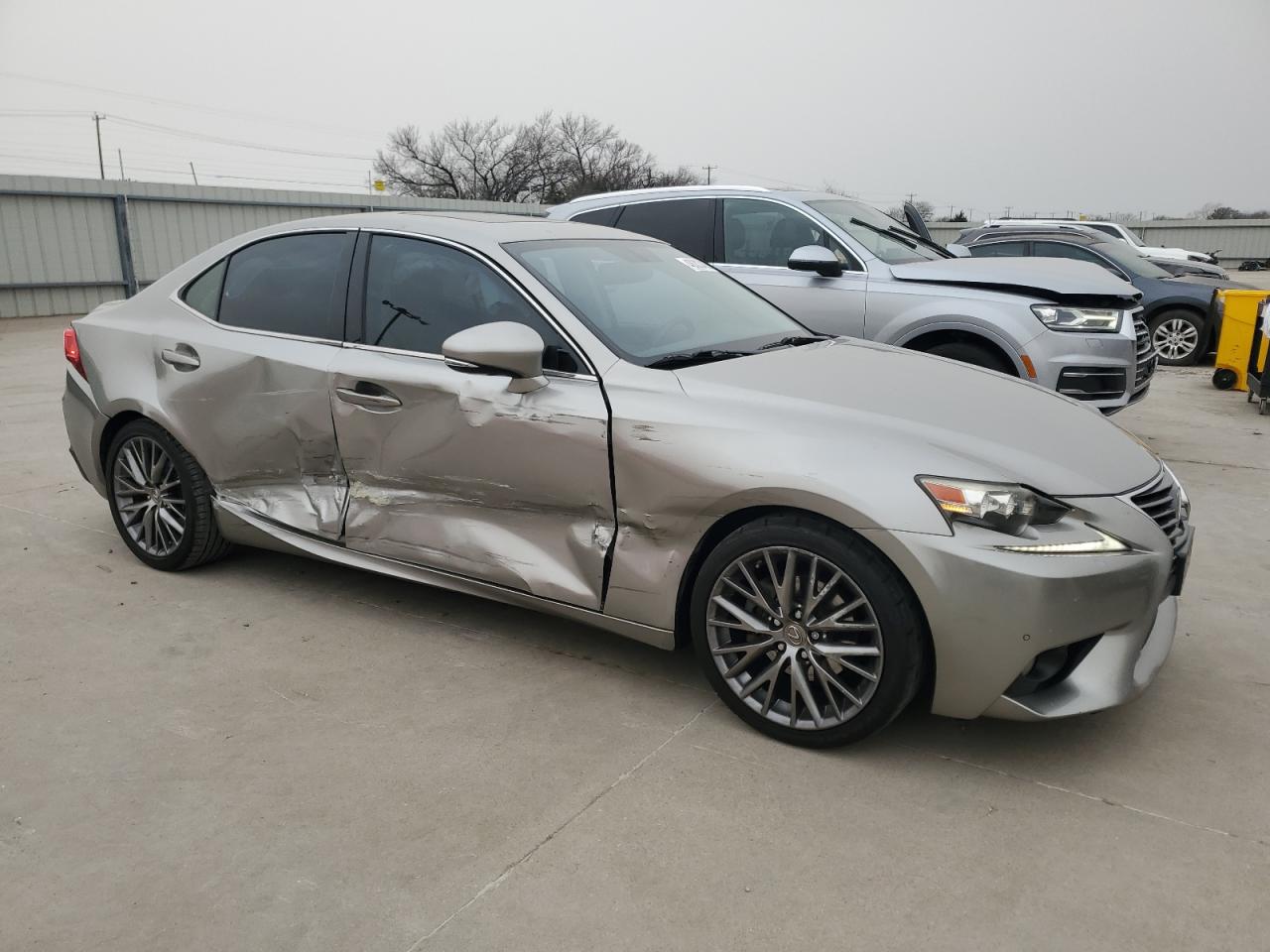 2014 Lexus IS - Image 4