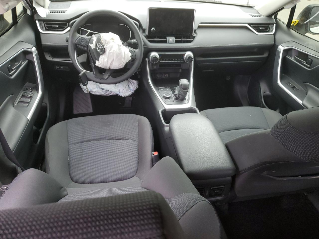 2024 Toyota RAV 4 - Image 8