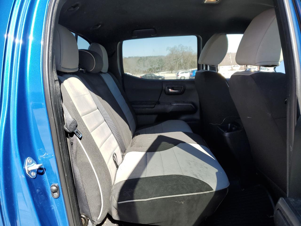 2017 Toyota Tacoma - Image 10