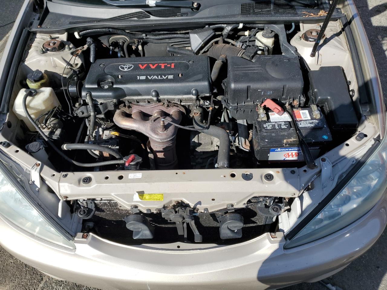 2005 Toyota Camry - Image 11