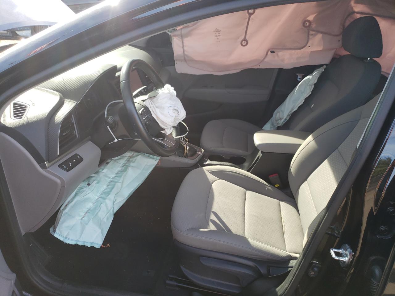 2020 Hyundai Elantra - Image 7