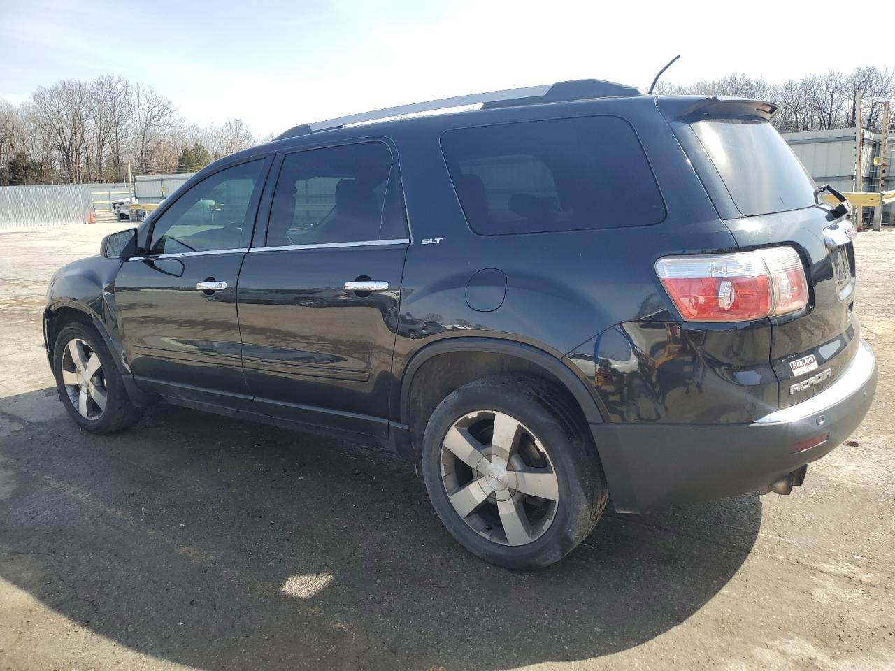 2011 GMC Acadia - Image 2