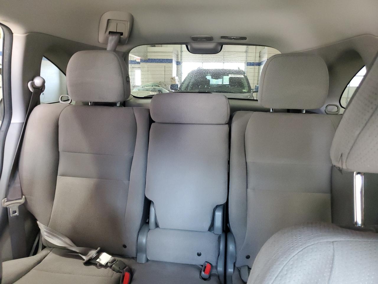 2010 Honda CR-V - Image 10
