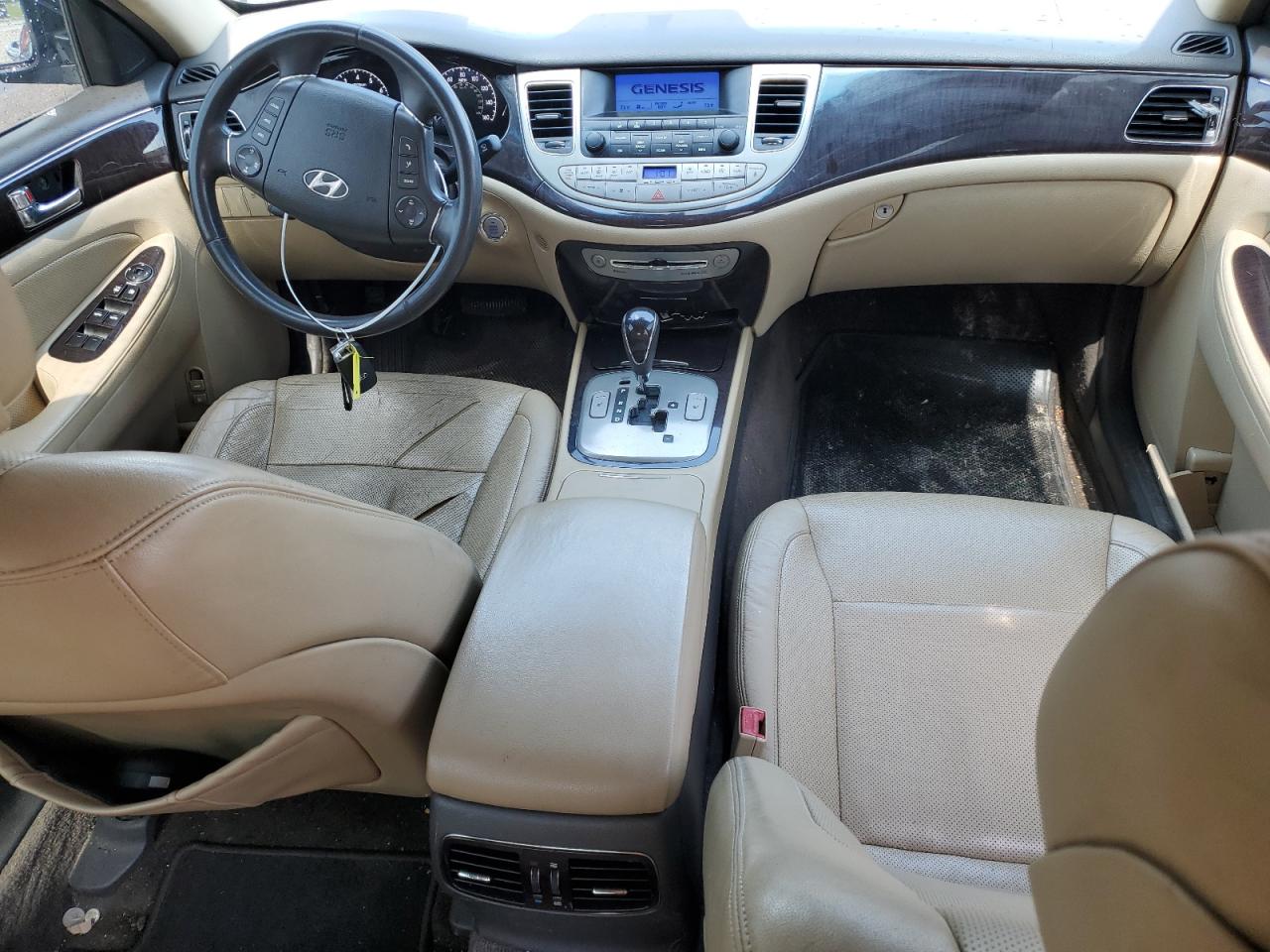 2011 Hyundai Genesis - Image 8