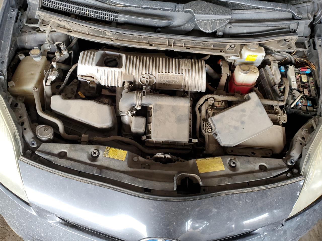 2014 Toyota Prius - Image 11
