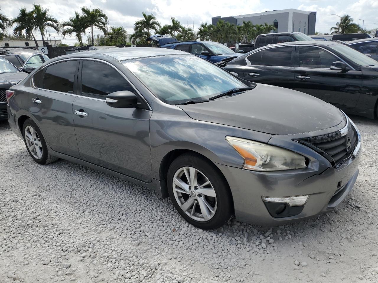2015 Nissan Altima - Image 4