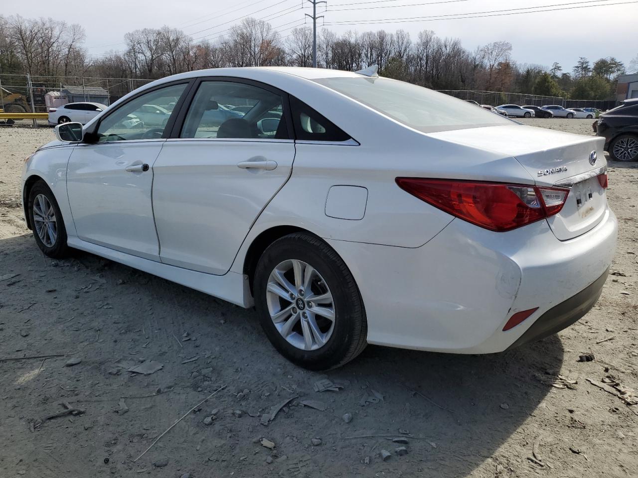 2014 Hyundai Sonata - Image 2
