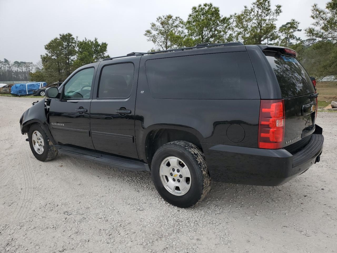2013 Chevrolet Suburban - Image 2