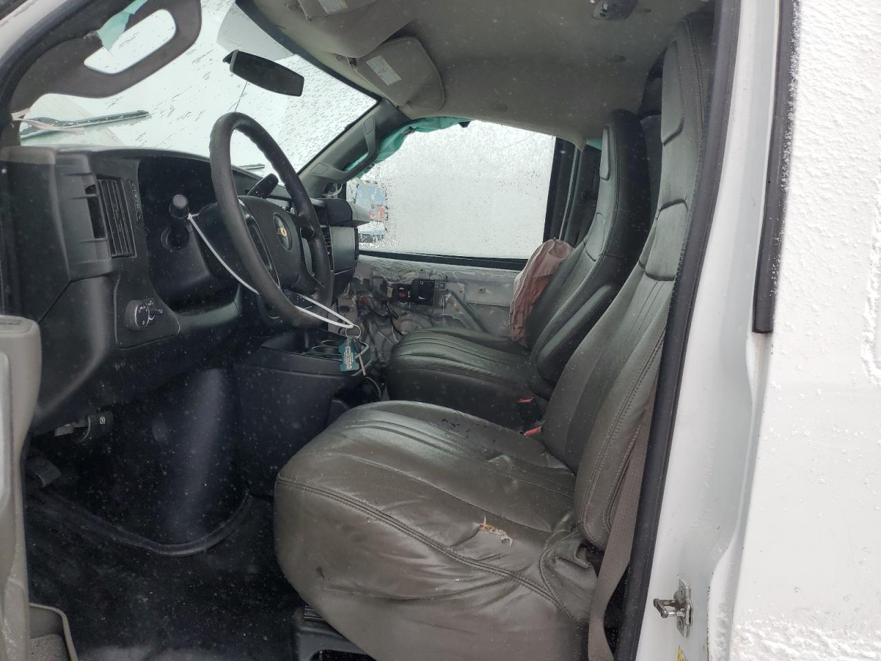 2016 Chevrolet Express G2500 VIN: 1GCWGBFF0G1131835 Lot: 47828095