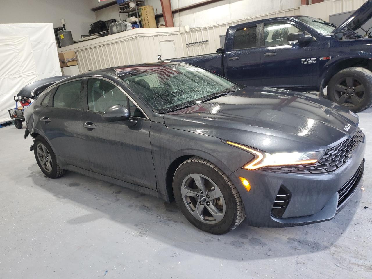 2022 Kia K5 - Image 4