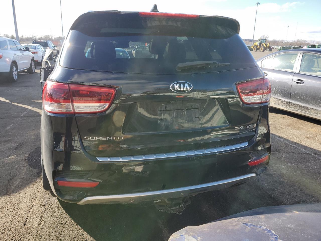 2016 Kia Sorento - Image 6