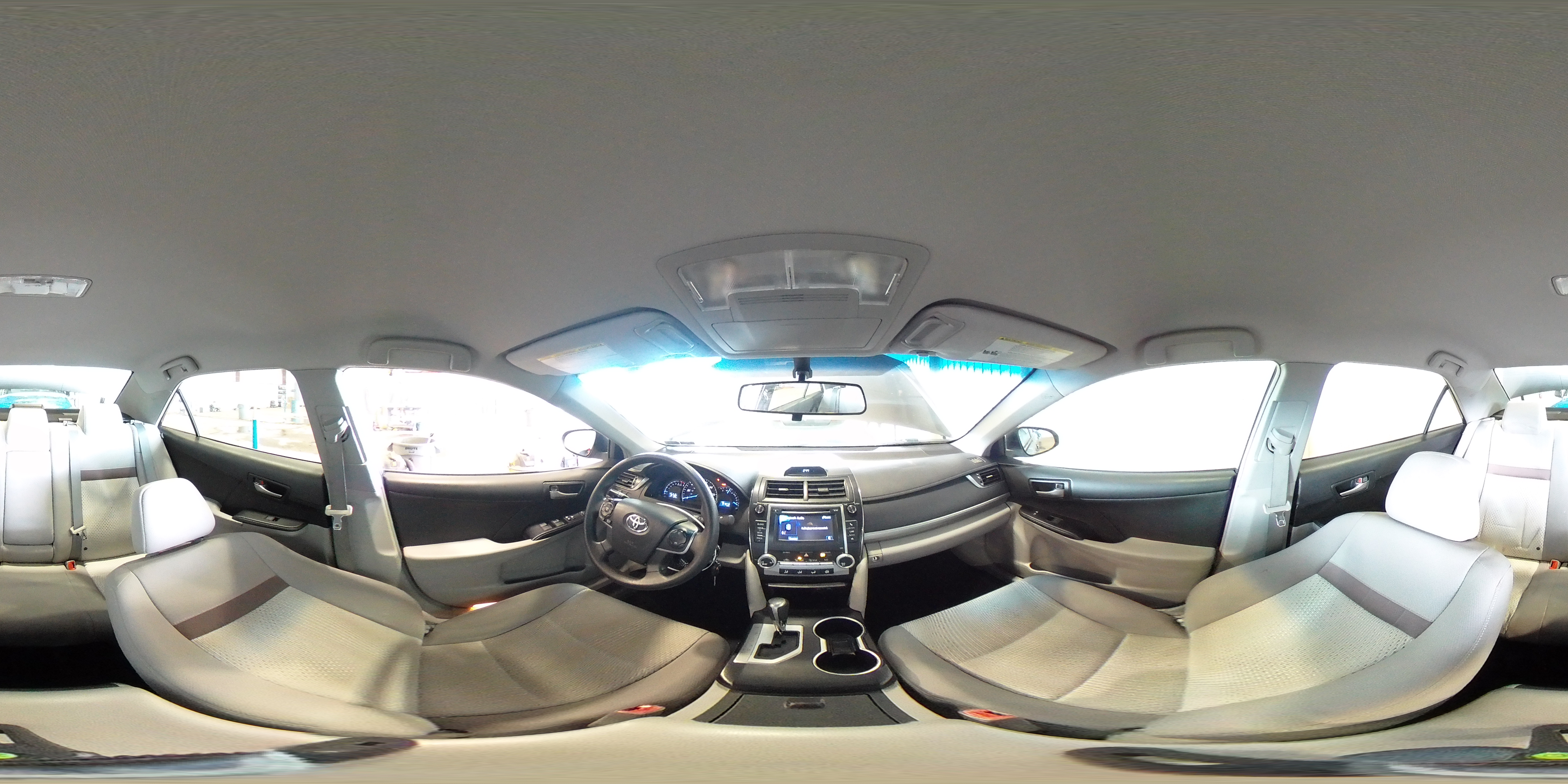 2014 Toyota Camry - Image 14