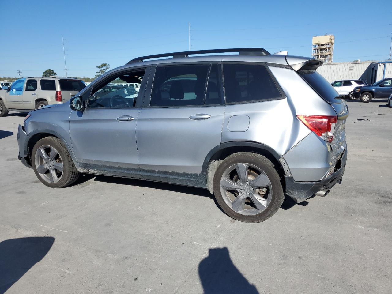 2019 Honda Passport - Image 2
