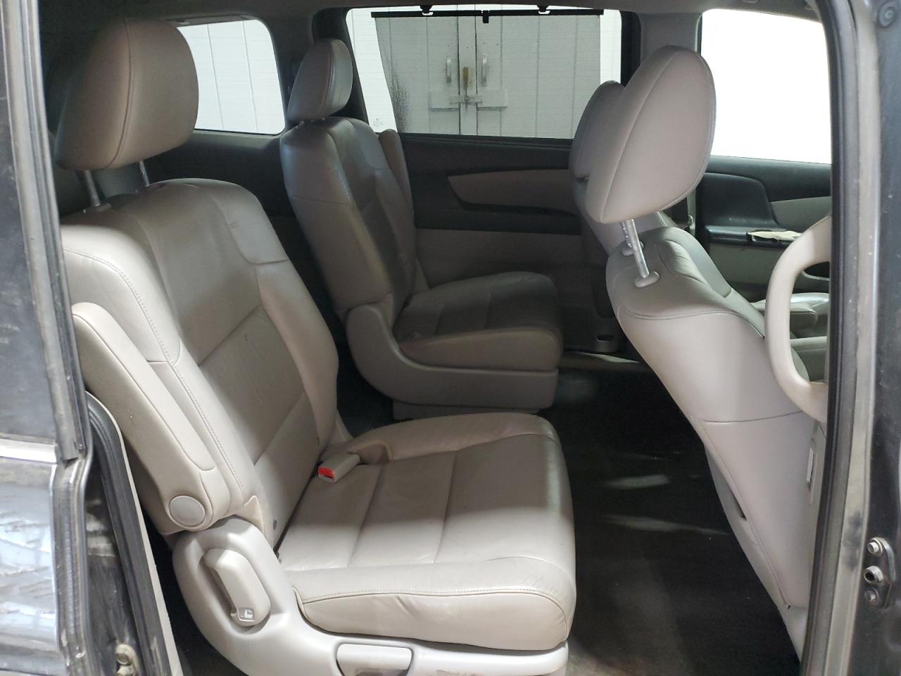 2013 Honda Odyssey - Image 11