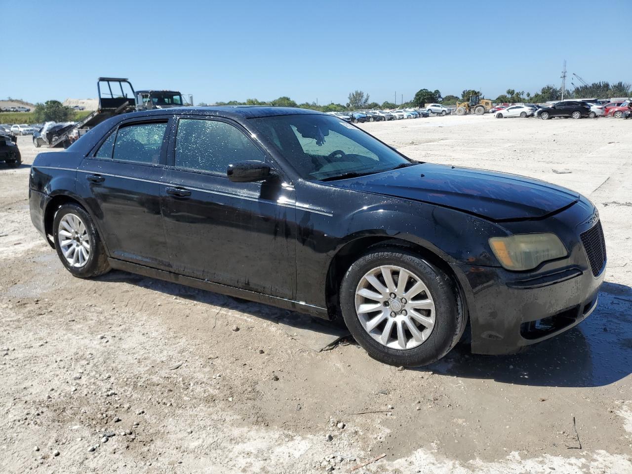 2014 Chrysler 300 - Image 4