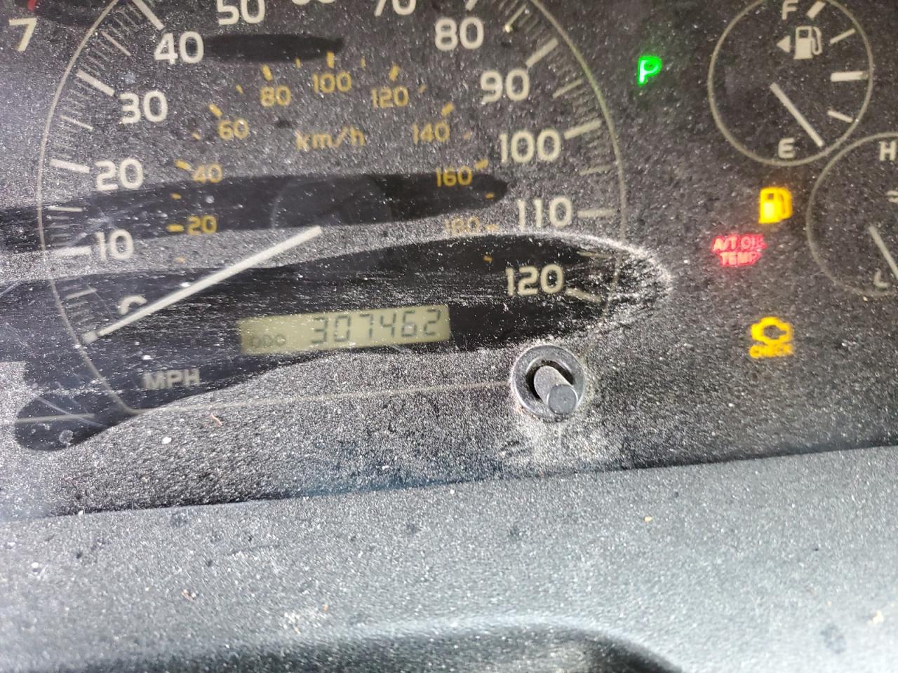 2005 Toyota Sequoia - Image 9