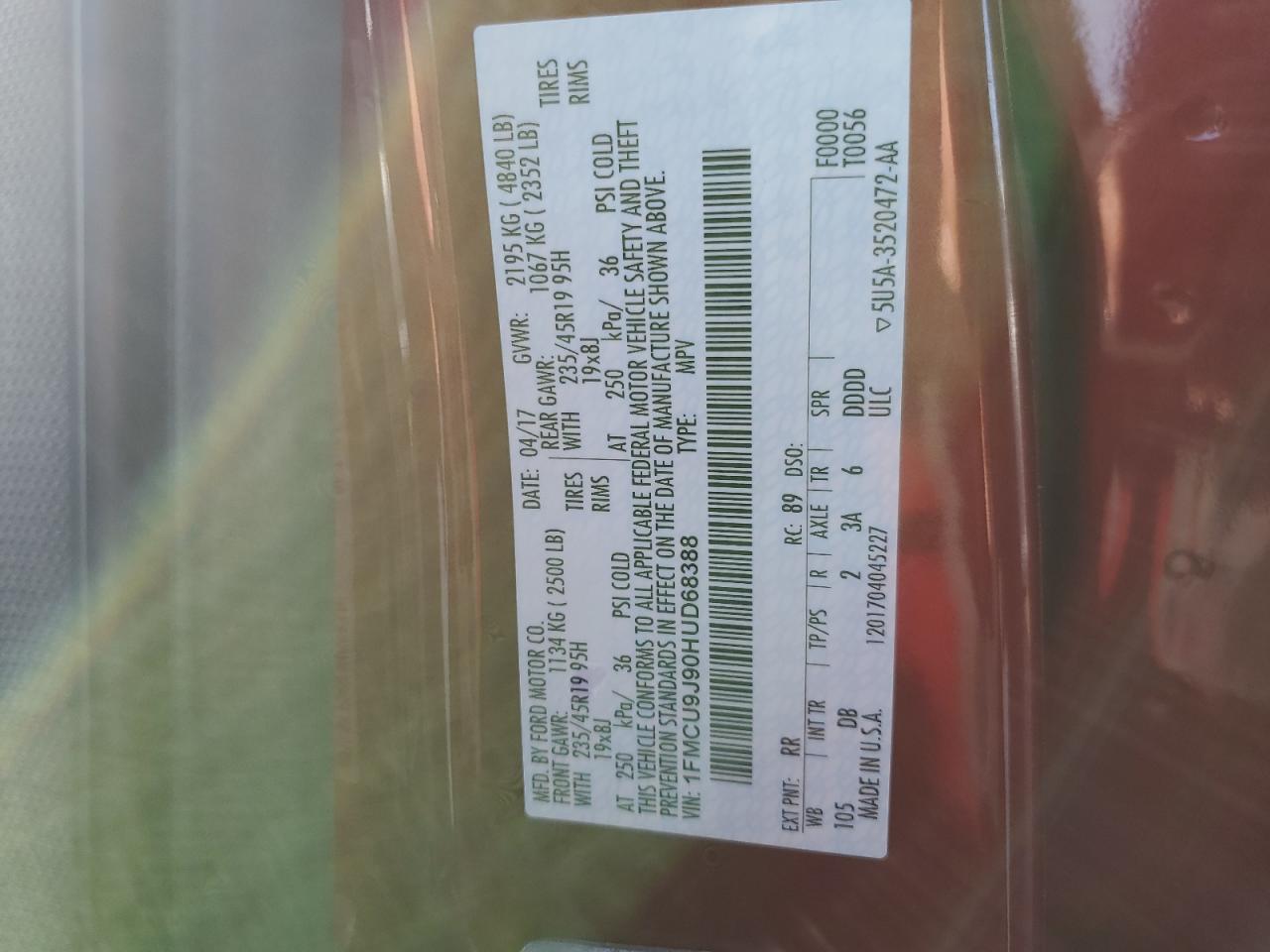 1FMCU9J90HUD68388 FORD ESCAPE 2017
